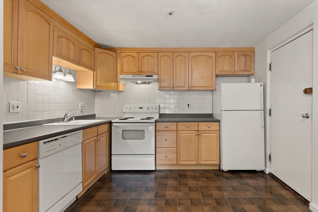 21 Central St # 26