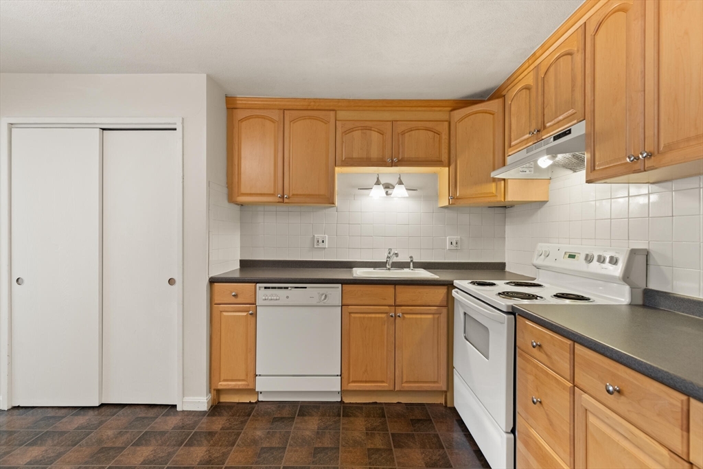21 Central St # 26