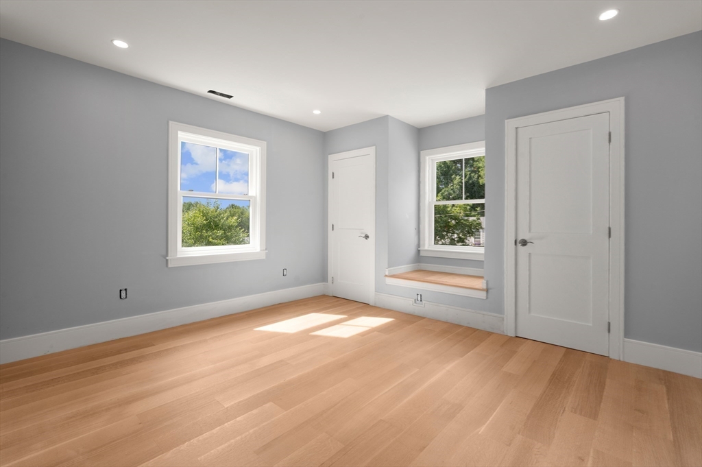 25 Englewood Rd