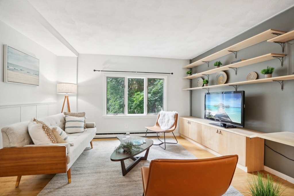 28 Claremont Ter # 3