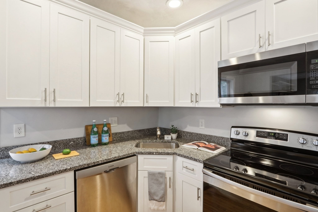 28 Claremont Ter # 3