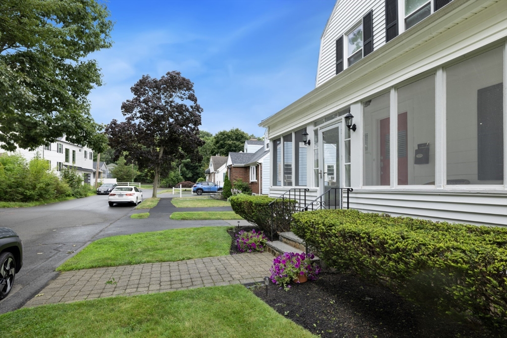 25 Herbert Ave