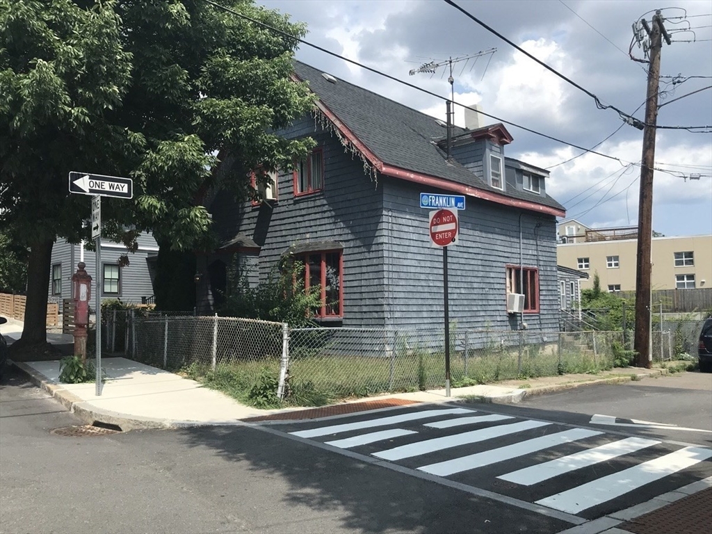 60 Franklin St