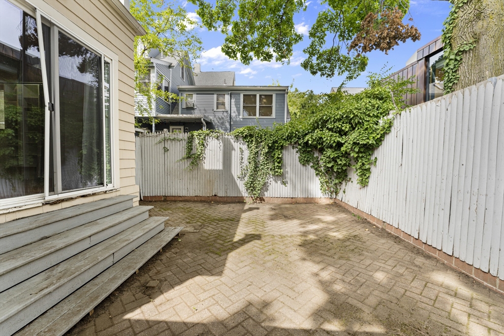 11 Chandler St # 1