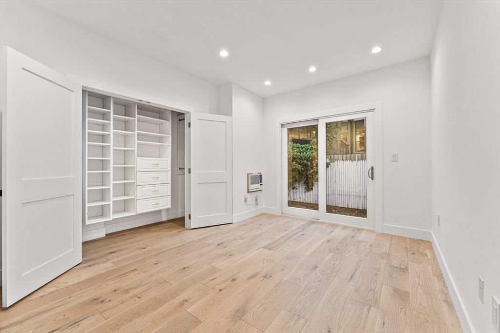 11 Chandler St # 1