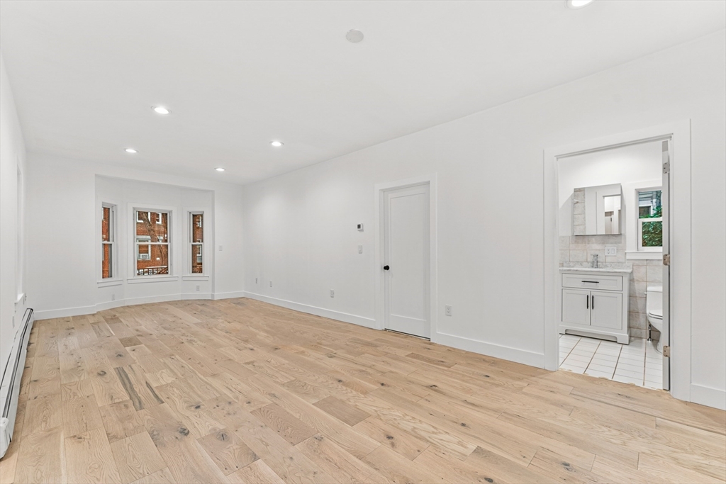 11 Chandler St # 1