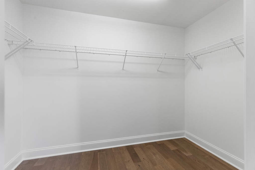 120 Wyllis Ave # 417