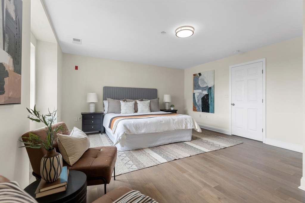 120 Wyllis Ave # 417