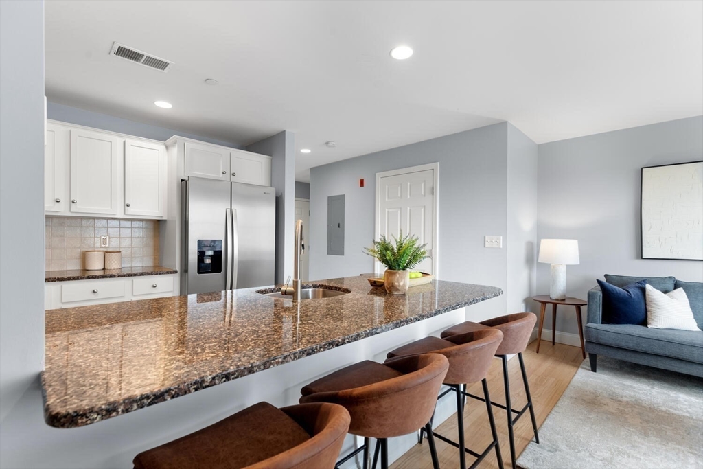 120 Wyllis Ave # 417
