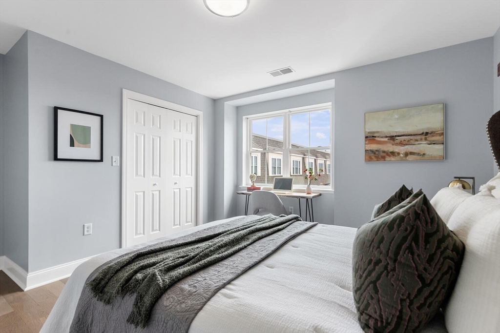 120 Wyllis Ave # 417