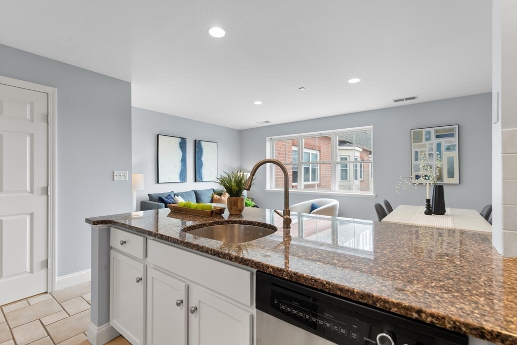 120 Wyllis Ave # 417