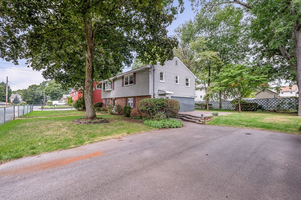18 Spruce St