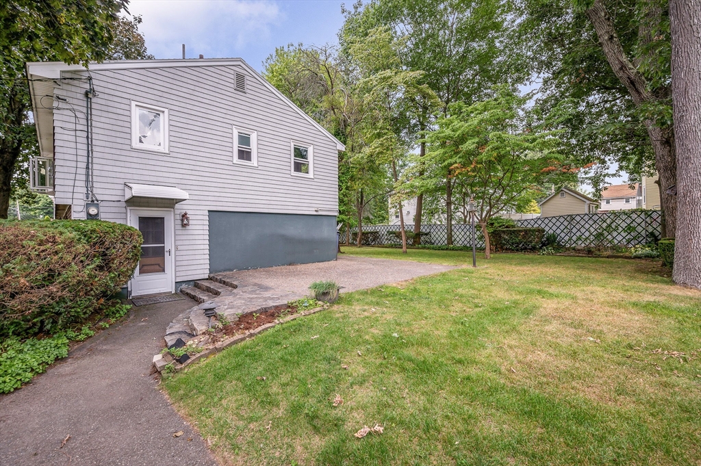 18 Spruce St