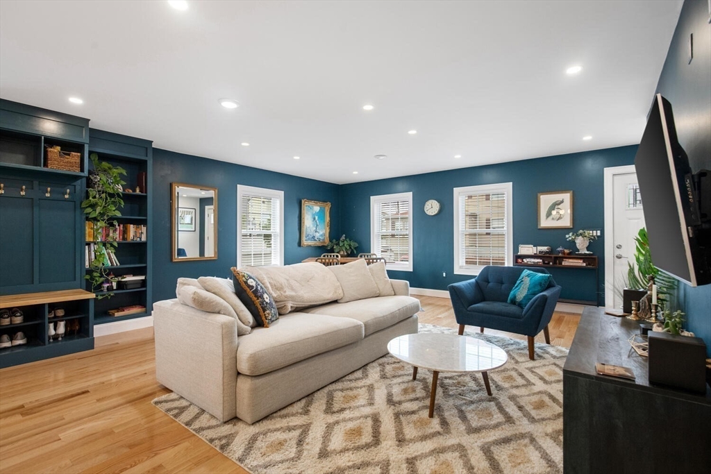 3 Burnham St # 1
