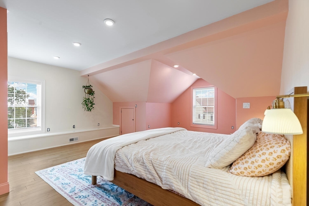 3 Burnham St # 1