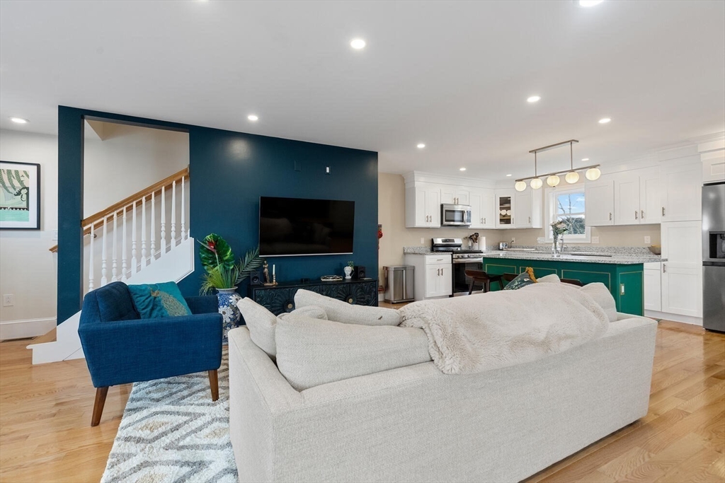 3 Burnham St # 1
