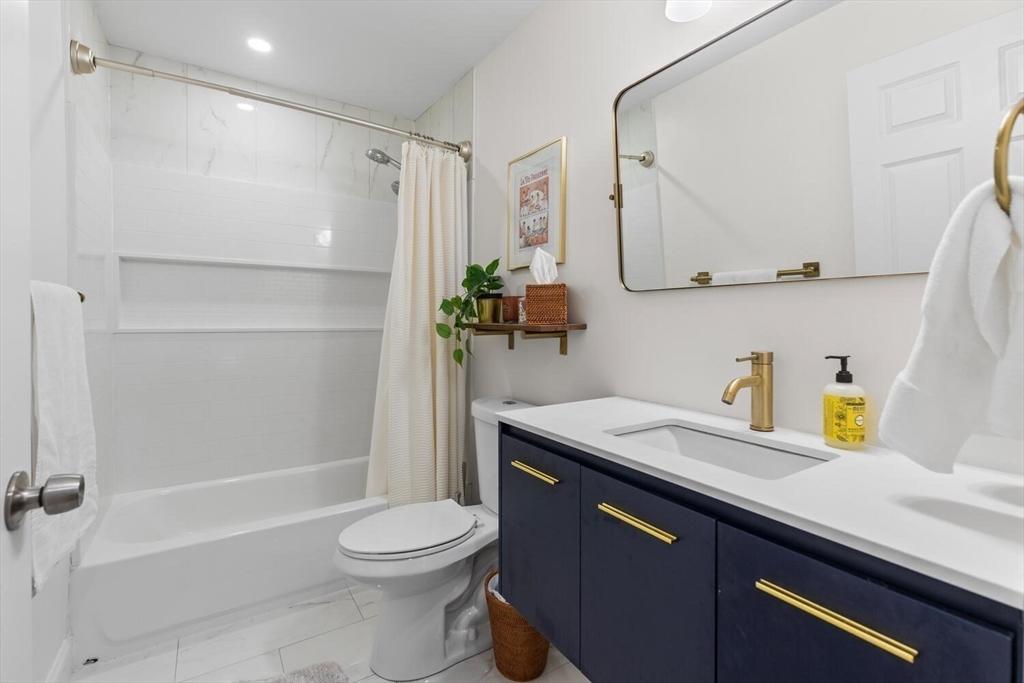 3 Burnham St # 1
