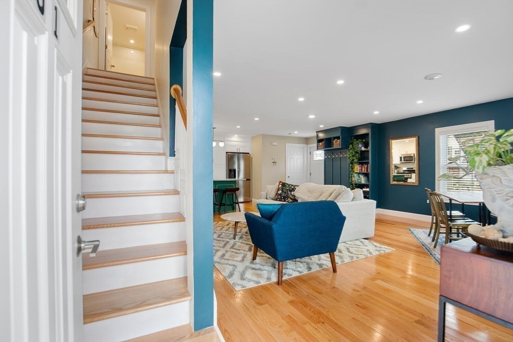 3 Burnham St # 1