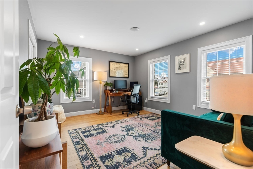 3 Burnham St # 1