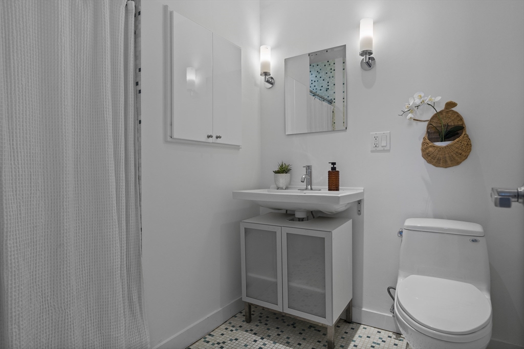 43 Winter St # 8
