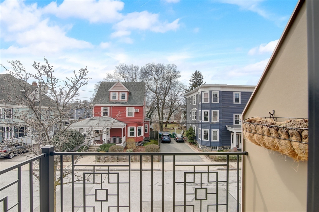 27 Emerson Street # 27