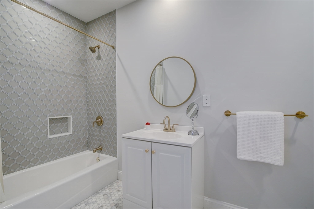 27 Emerson Street # 27