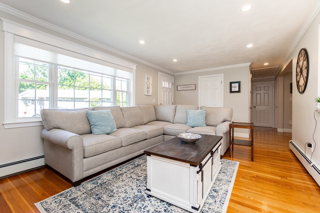 23 Thistledale Rd