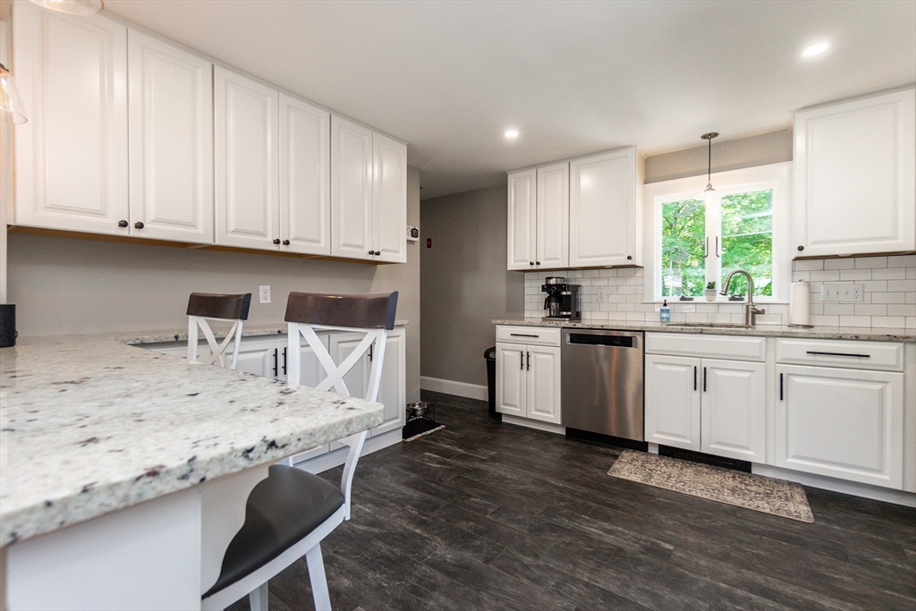 23 Thistledale Rd