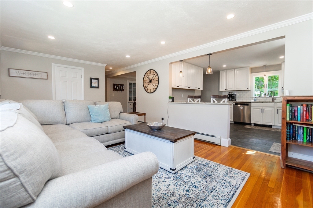 23 Thistledale Rd