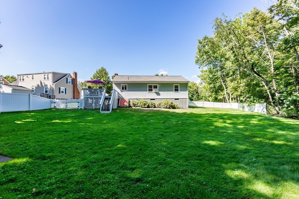 23 Thistledale Rd