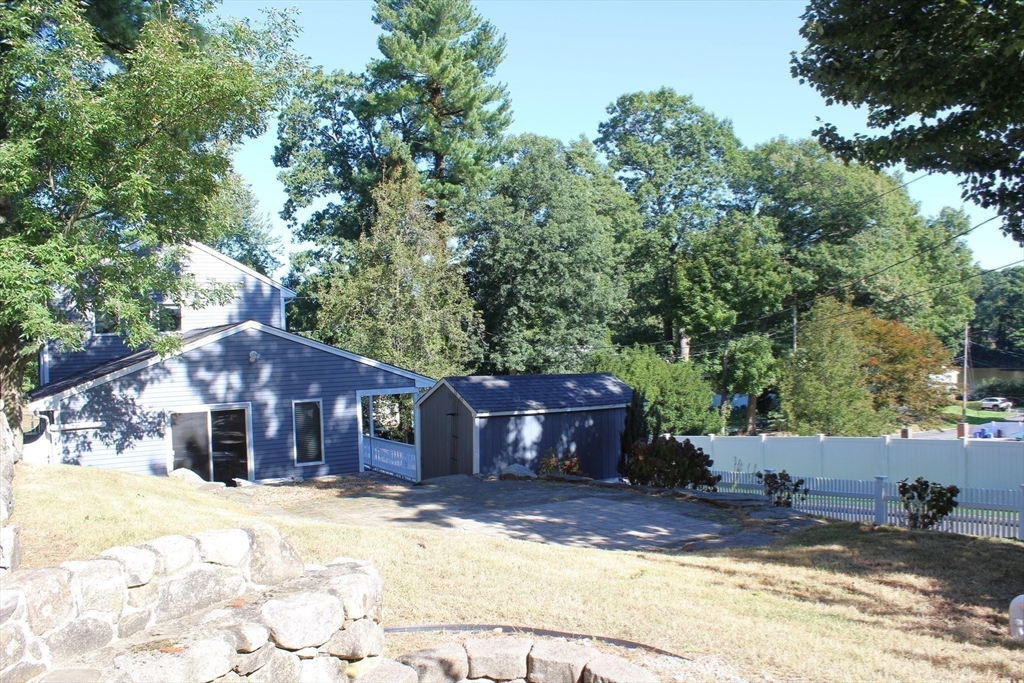 11 Rockwood Road