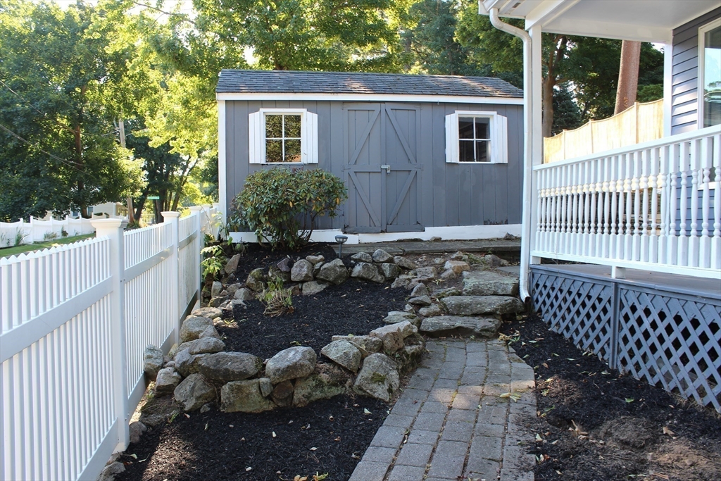 11 Rockwood Road