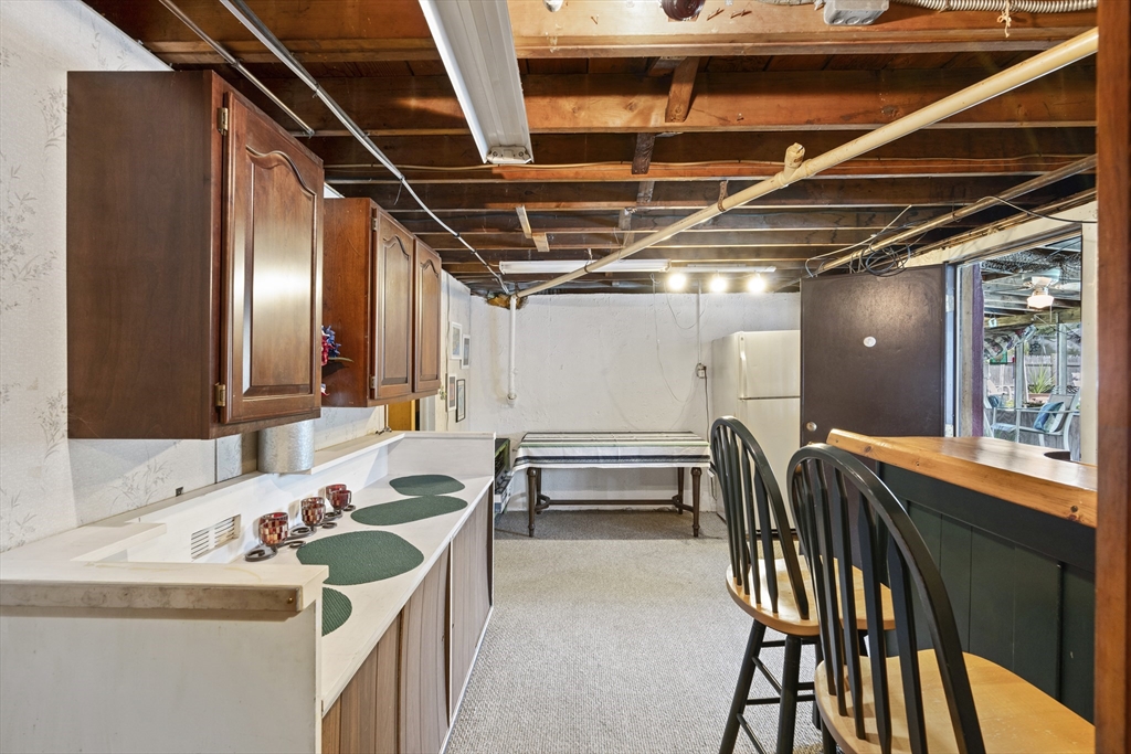 64 Winn St