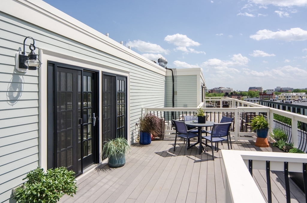 80 Webster Avenue # 4C