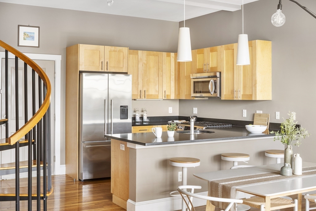 80 Webster Avenue # 4C