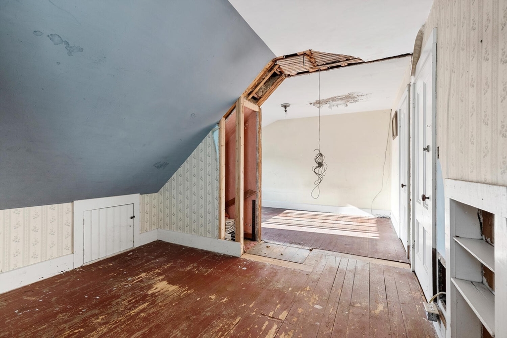 14 Islington St