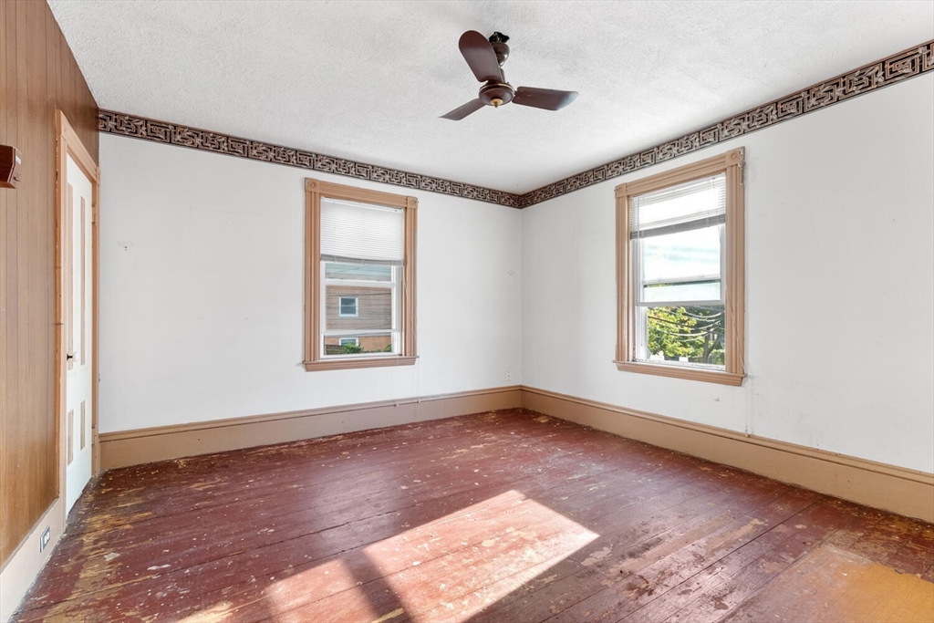 14 Islington St