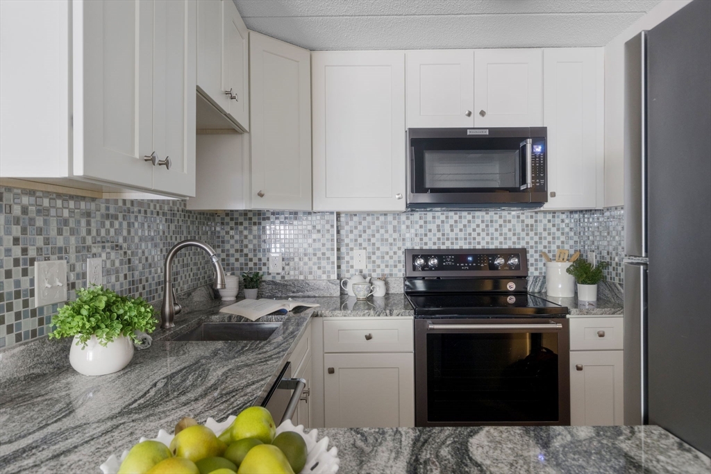 44 Concord Ave # 202