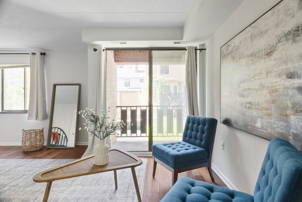 44 Concord Ave # 202