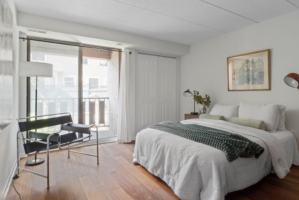 44 Concord Ave # 202