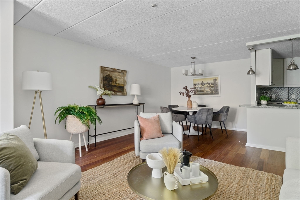 44 Concord Ave # 202