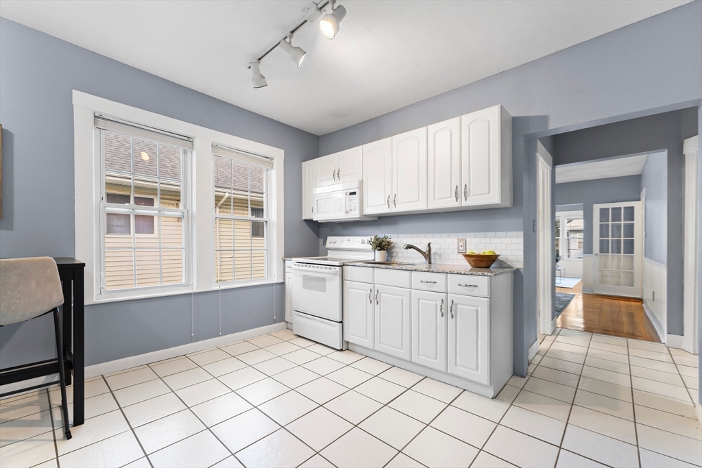 27 Alexander Ave # 29