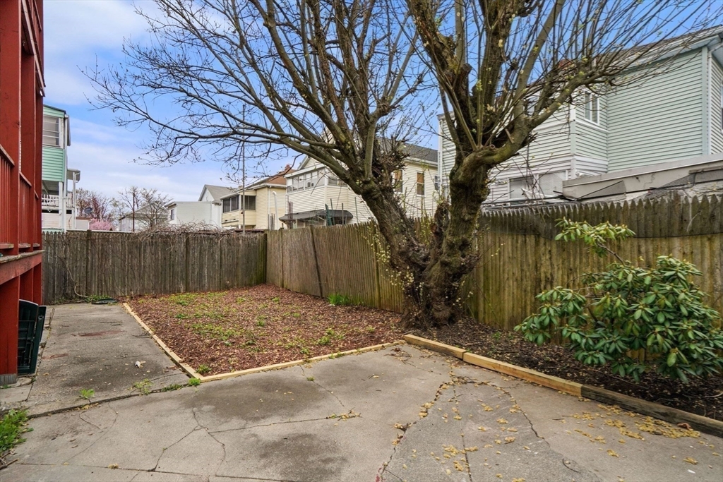 27 Alexander Ave # 29