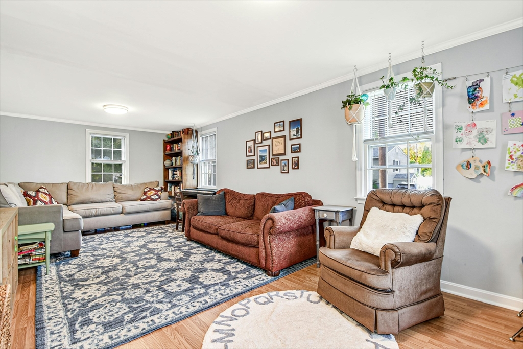 42 Lillian St