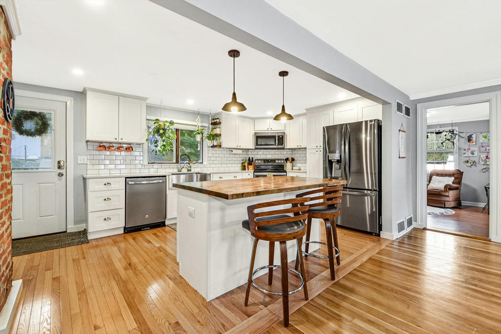 42 Lillian St