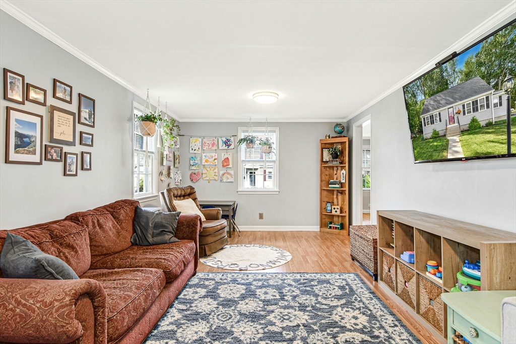 42 Lillian St
