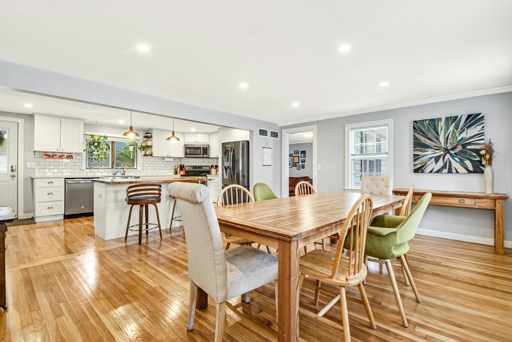 42 Lillian St