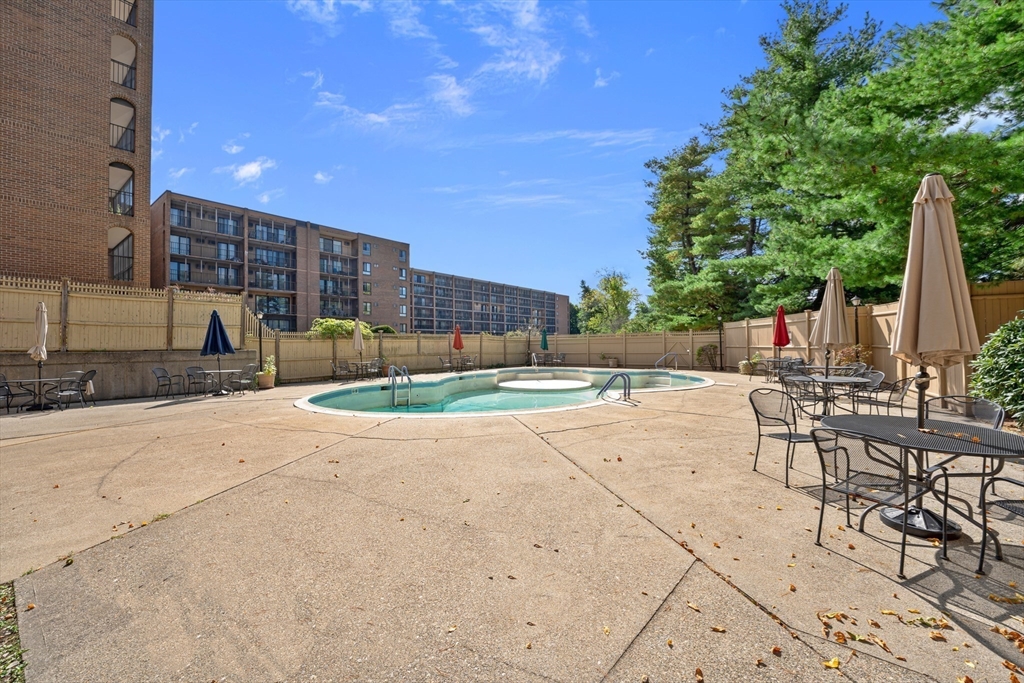 190 High St # 407