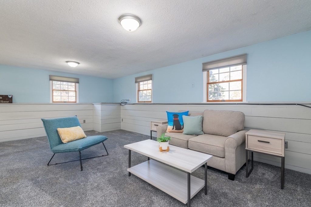 121 Elderberry Cir