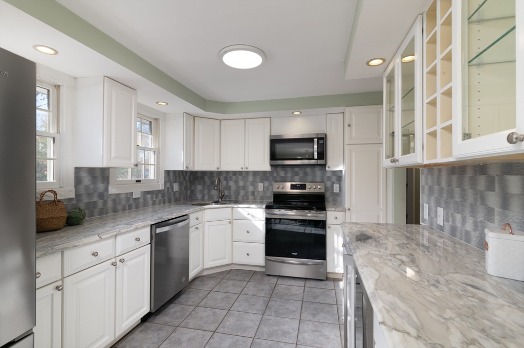 121 Elderberry Cir